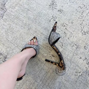 Nouvelles sandales d'été 2025 style européen et américain, à bout pointu, talon fin 8 cm, strass, en daim de mouton, à bout ouvert - Product Image 3