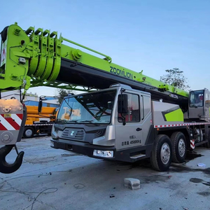 Camion-grue Zoomlion 70 tonnes bien entretenu, grue tout-terrain avec une grande hauteur de levage et fiable - Product Image 1