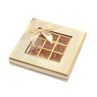 Boîte cadeau chocolat de luxe personnalisée, de haute qualité, en matériaux recyclés, avec couvercle et base à motif quadrillé, estampage à chaud argenté, revêtement UV.