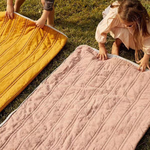 Vente en gros <span class=keywords><strong>de</strong></span> draps et draps <span class=keywords><strong>de</strong></span> <span class=keywords><strong>lit</strong></span> colorés en coton et lin pour enfants ensemble d'oreillers tressés pour bébés <span class=keywords><strong>berceau</strong></span> pour bébés - Product Image 2