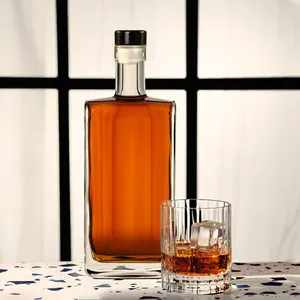500ml Vazio Custom Whiskey Glasses Spirit Whiskey Brandy Liquor Vodka Garrafa De Vidro Com Rolha Sem Vazamento