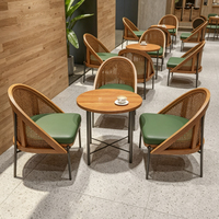 Meubles commerciaux modernes très demandés : Ensembles table et chaises en bois, chaises en bois à dossier en rotin, table, banquette et canapé pour café et salon de thé