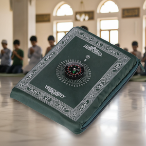 Tappetino da Preghiera Islamico Portatile da Viaggio con Bussola Tascabile, Kit Regalo per il Culto Musulmano - Product Image 1