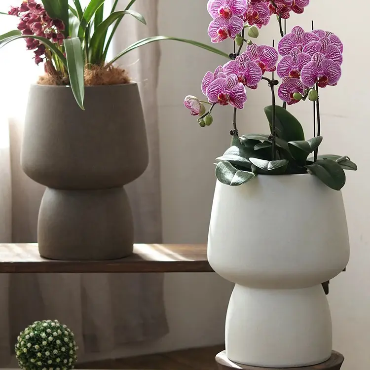 Vasi di fiori nordici in fibra di vetro grande decorazione per balcone esterno vaso di fiori in argilla in ceramica