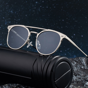 Lunettes de soleil polarisées UV400 pour hommes KSL-98294, monture noire, verres PC, protection classe 2, origine Taizhou - Product Image 4