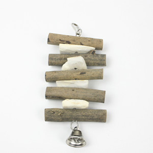 Jouet suspendu <span class=keywords><strong>pour</strong></span> oiseaux en bois naturel et <span class=keywords><strong>os</strong></span> <span class=keywords><strong>de</strong></span> <span class=keywords><strong>seiche</strong></span> avec clochette, jouet à mâcher <span class=keywords><strong>pour</strong></span> perroquet, supplément <span class=keywords><strong>de</strong></span> calcium <span class=keywords><strong>pour</strong></span> calopsitte et perruche - Product Image 3
