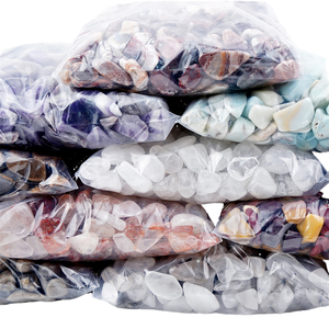 Vente en gros de copeaux de cristal naturel poli Kindfull, pierres de guérison, graviers de matériaux mixtes pour la méditation énergétique et la tendance mode - Product Image 1