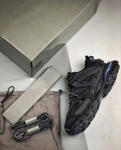 Baskets LED avec lumière LED, qualité originale, pour hommes et femmes, chaussures de sport, baskets de course, chaussures décontractées, lumières Balenciayess - Product Image 5