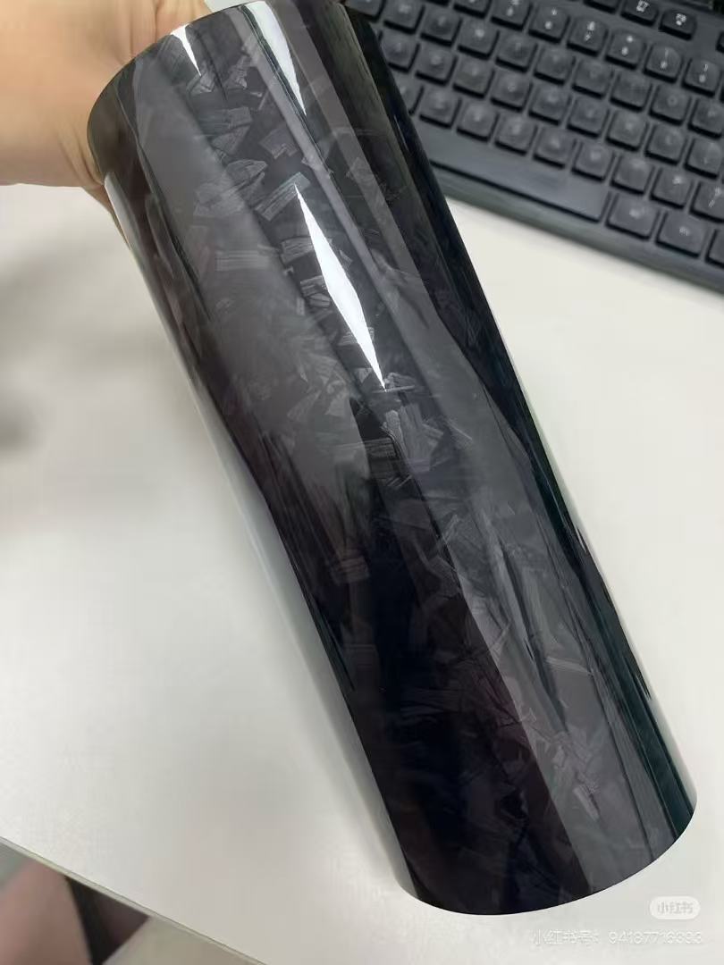 PET Noir Carbone Forgé