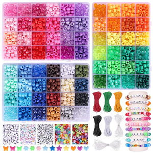 Kit de perles en plastique à gros trous, 64 couleurs, pour la création de bijoux DIY pour enfants, avec ficelle et perles lettres - Product Image 1