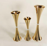 Vente d'usine De Luxe En Métal Doré Table De Mariage Fleur Stand Grand Vase En Fer Pièce Maîtresse De Haute Qualité Fashional Fleur Artificielle