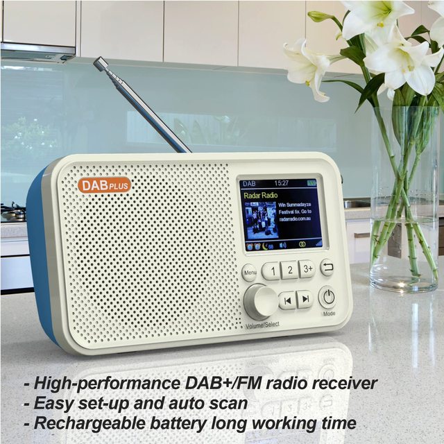 Retro Hand-cranked Solar Radio BT 5.0 Wireless Speaker Multifunctional Music Player Portable HomeClock FM Radio