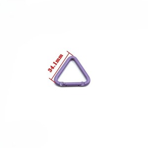Mousqueton triangulaire Fiery Fox taille 5 en alliage d'aluminium pour sac à dos, utilisation en extérieur, 34,1 mm, violet - Product Image 1