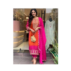 Diseñador de ropa indio y pakistaní Badhani Salwar Kameez Traje con Secuencia de bordado Trabajo Boda Salwar Traje - Product Image 1