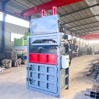 Presse à balles verticale hydraulique pour emballages en plastique, cartons, déchets de cartons et bouteilles - Prix de la machine compacteuse de carton