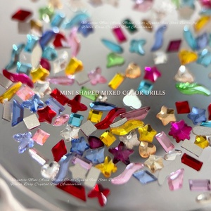 Vente en gros usine – Breloques pour ongles 3D à fond plat, couleur champagne, effet bling-bling, assortiment de diamants 1440 - Product Image 4