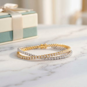 Bracelet tennis en or naturel et diamants, coupe ronde classique, bijoux fins, or jaune de luxe, bracelet élégant pour femme, cadeau raffiné. - Product Image 1