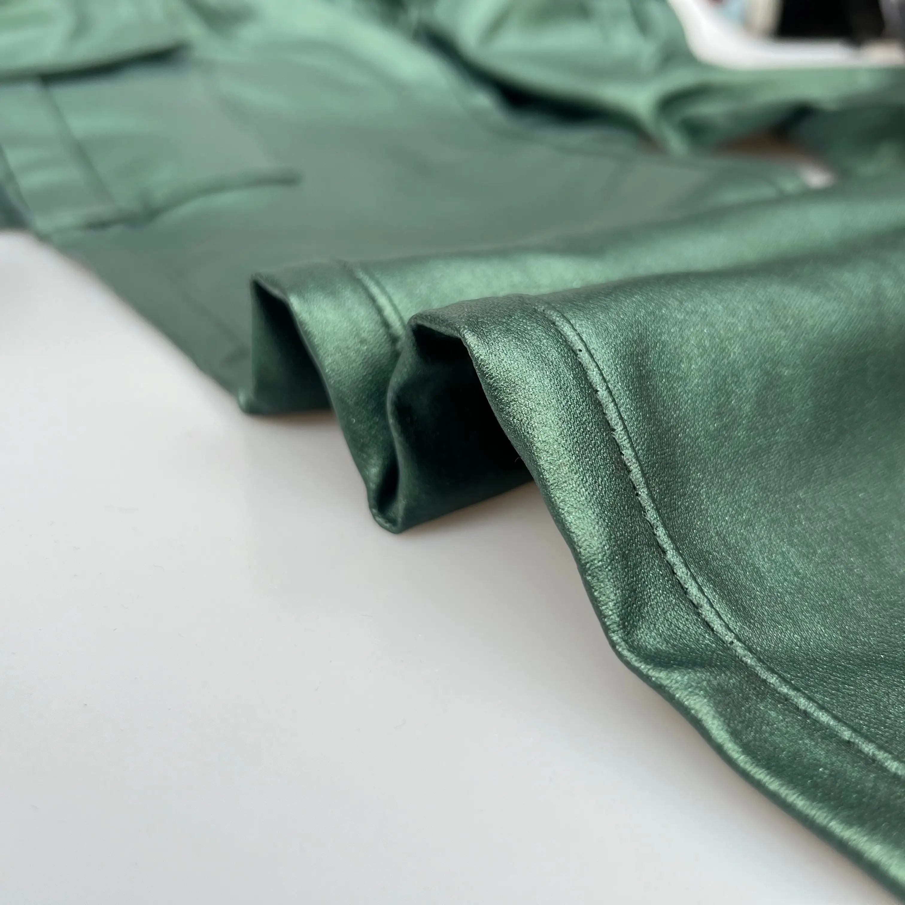 세련된 여성용 바지를위한 세련된 레이온 나일론 벵골린 프레스 디자인 통기성 실버 데님 직물 짠 코팅 청바지
