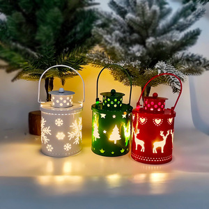Nouvelle lanterne de Noël durable en fer forgé de style Art déco, motif flocon de neige rouge/<span class=keywords><strong>vert</strong></span>/blanc, LED, cadeau de Noël - Product Image 1