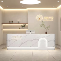 Comptoir de réception/bar moderne et minimaliste en bois durable, design carré, pour hôtel, centre commercial, avec éclairage LED, caractéristiques écologiques, couleur personnalisable