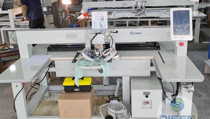 自動ストーンホットフィックスラインストーンセッティングマシン衣服