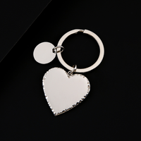 Porte-clés en acier inoxydable Ywyougang en forme de cœur avec bord perlé et petite plaque ronde vierge à graver, 4 couleurs, cadeau souvenir personnalisé