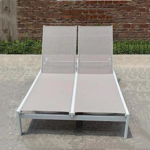 Ghế thư giãn ngoài trời cao cấp có bàn phụ và chức năng lưu trữ, chất liệu gỗ tếch bền chắc dành cho biệt thự sang trọng - Product Image 3