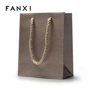 FANXI Vente en gros <span class=keywords><strong>de</strong></span> sacs en <span class=keywords><strong>papier</strong></span> <span class=keywords><strong>de</strong></span> luxe personnalisés avec logo imprimé en couleur, sacs cadeaux pour bijoux, sacs d'emballage avec poignée, sacs <span class=keywords><strong>de</strong></span> shopping en <span class=keywords><strong>papier</strong></span> recyclé - Product Image 2