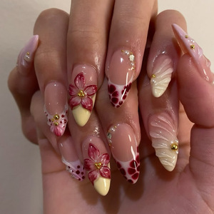 <span class=keywords><strong>Uñas</strong></span> Postizas Francesas Semimanuales a Presión, <span class=keywords><strong>Estilo</strong></span> Moderno con Estampado <span class=keywords><strong>de</strong></span> Cebra y Leopardo, con Perlas <span class=keywords><strong>Pequeñas</strong></span> y Cuentas Doradas, Precio Bajo al por Mayor - Product Image 4
