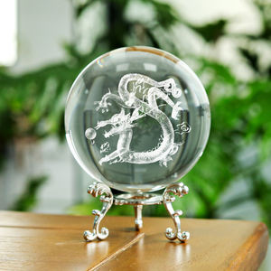 Sculpture intérieure laser 3D créative <span class=keywords><strong>boule</strong></span> <span class=keywords><strong>de</strong></span> <span class=keywords><strong>cristal</strong></span> Loong chinoise avec figurines <span class=keywords><strong>de</strong></span> <span class=keywords><strong>dragon</strong></span> en verre à base argentée en métal - Product Image 4