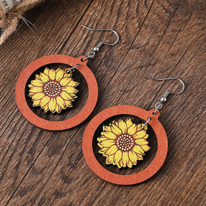 Pendientes de madera Aro de moda Flor de girasol Colgante hueco Pendientes de doble cara para mujer Uionen 955 - Product Image 2