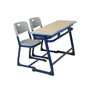 डबल डेस्क और कुर्सियों स्कूल छात्र दो व्यक्तियों सीटें विश्वविद्यालय मेज और कुर्सियों