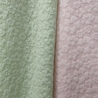Nouveau tissu jacquard à motifs floraux en relief pour les vêtements féminins et enfantins printemps-été, robes, jupes et textiles de maison en stock