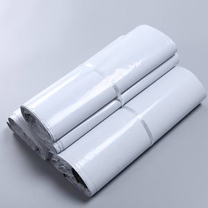 कस्टम मुद्रित डाई कट पोली मेलर पार्सल कपड़े पैकेजिंग शिपिंग शिपिंग गुलाबी रंग का लोगो के साथ लोगो के साथ - Product Image 2