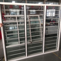 Jalousie — perche réglable à cadre en aluminium, avec barre de sécurité à l'extérieur