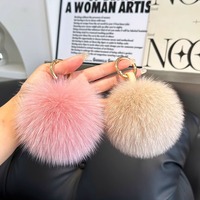 Pendentif de sac en vraie fourrure de renard fait main, porte-clés de voiture en peluche populaire, décoration mignonne, accessoire de sac à dos pour couples