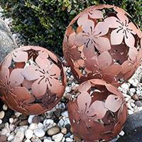 Grande boule en acier Corten, boule de feu corten, boule de feu en acier corten, fosse à feu rouillée pour l'extérieur