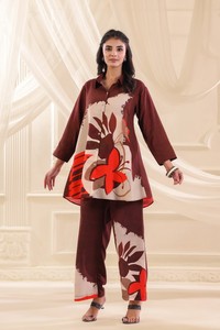 Ensemble coordonné élégant pour femmes, imprimé floral abstrait, tunique à col boutonné avec pantalon large, vêtements tendance - Product Image 5