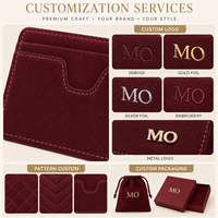 Dompet Kartu Kulit Suede Burgundy Elegan Desain Saku Tipis RFID Opsional untuk Hadiah Ritel Butik Tempat Kartu Kustom