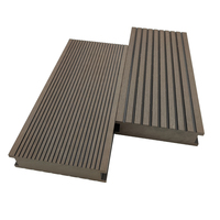 Fournisseur direct d'usine de terrasses en WPC solides traditionnelles décoratives pour espaces de vie extérieurs
