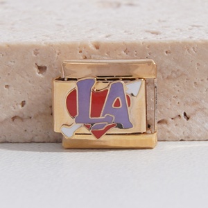 สร้อยข้อมือชาร์ม LA ชุบทอง 18k PVD  สแตนเลสอิตาลี สีชมพู  พร้อมจี้รูปหัวใจ  สร้อยข้อมือชาร์มอิตาลีพร้อมจี้รูปตัวอักษร - Product Image 5