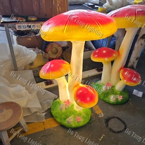 Lámpara de Jardín con Forma de Hongo, Carcasa Decorativa de Fibra de Vidrio, para Jardines, Parques y Espacios Temáticos - Product Image 6