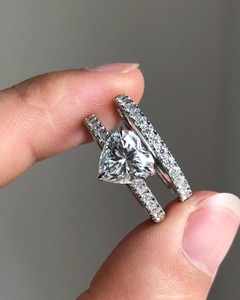 Export Quality 2CT <b>Oval</b> Cut <b>Moissanite</b> Sterling Silver Band Rhodium Plated Prong Setting Trendy Bridal <b>Engagement</b> <b>Ring</b> - Product Image 3