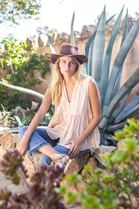 <b>Boho</b> V-Neck Sleeveless Top Solid Color Layered Hem Button Front Loose Fit Summer Casual Women's Blouse - Product Image 2