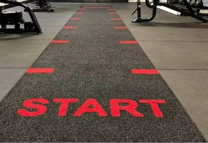Tapis de gazon de gymnastique d'intérieur personnalisé piste de course de traîneau faite de tapis de gazon artificiel rembourré en mousse de caoutchouc durable - Product Image 2