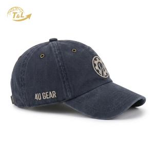 Gorras de béisbol vintage 4U con efecto desgastado, tela y visera suave. Gorras de béisbol estilo urbano con cierre ajustable y detalles llamativos. - Product Image 5