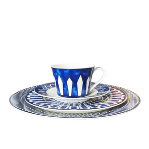 Wholesale Exquisite Luxury Blue Porcelain Dinnerware <b>Sets</b> 4pcs Western Dining Room Home Decor Plates Elegant Ceramic Collection - Product Image 6