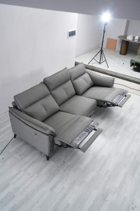 ชุดโซฟาหนังแท้แบบขยายได้สามที่นั่ง ดีไซน์โค้งมน พร้อมฟังก์ชั่นนวดและปรับเอน สำหรับห้องนั่งเล่น - Product Image 4