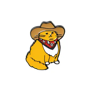 Broche de lapela de desenho animado europeu e americano criativo fofo cowboy gato estilo ocidental emblema de gato amarelo fofo