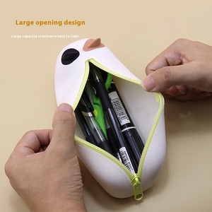 Bolsa de lápices de silicona de gran capacidad de estilo japonés, estuche de almacenamiento de papelería resistente a caídas de dibujos animados, bonito estuche portátil para estudiantes - Product Image 3